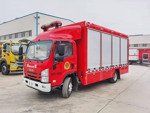 五十铃700p装备车