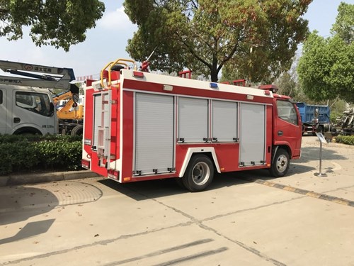 可上蓝牌的小型水罐消防车