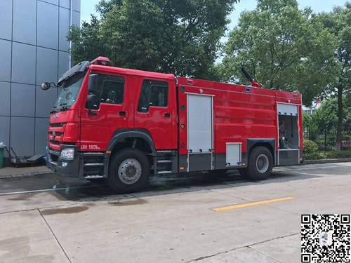 重汽豪沃8吨消防车