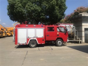 小型双排座水罐消防车（c证可开）